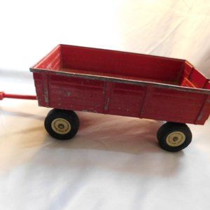 Vintage ERTL Red Metal Farm Hay Wagon Model #479